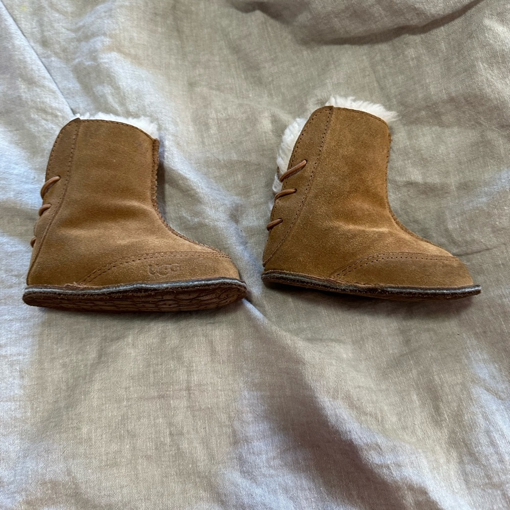 Ugg Boo chestnut